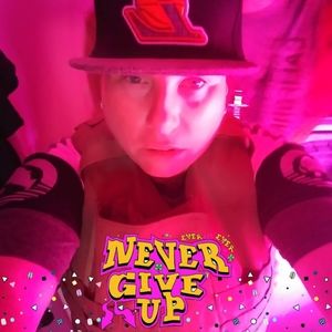 Meet your Posher, Loren